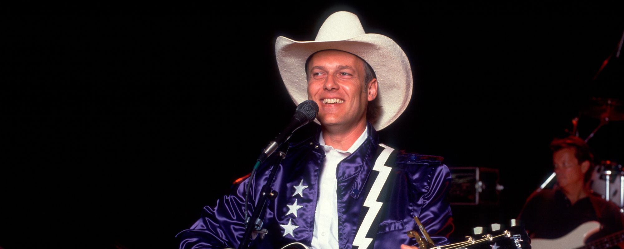 On This Day in 1989, Ricky Van Shelton Scored His Fifth Straight No. 1 With a Song Also Recorded by Jim Reeves and Elvis Presley