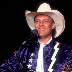 On This Day in 1989, Ricky Van Shelton Scored His Fifth Straight No. 1 Hit With a Song Also Recorded by Jim Reeves and Elvis Presley
