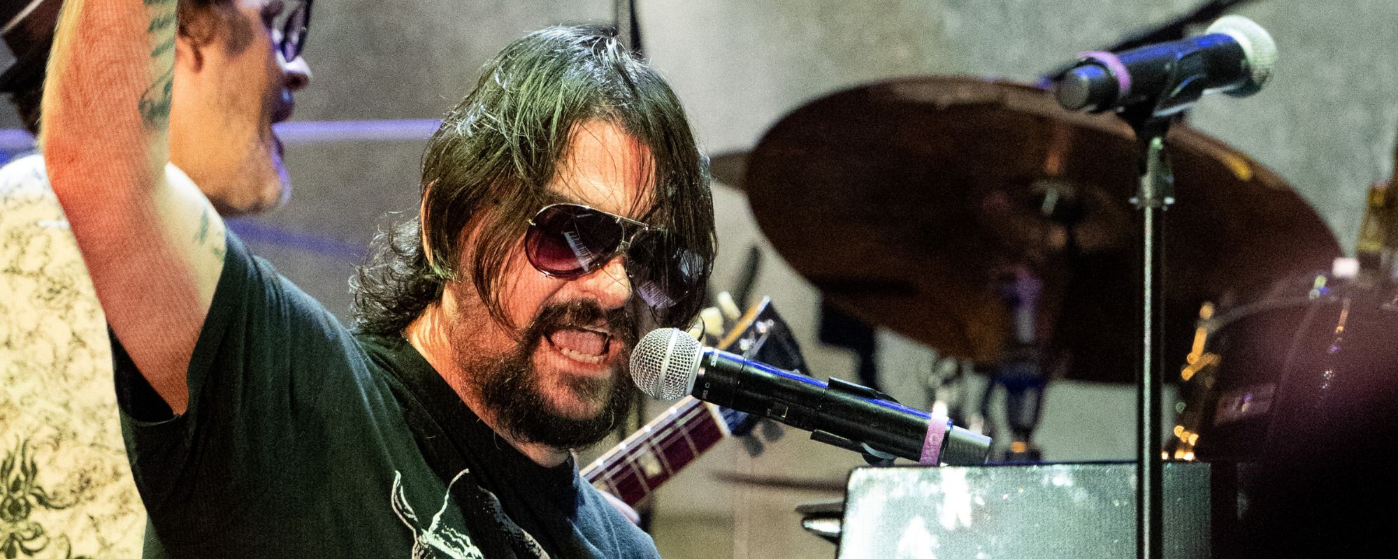 Shooter Jennings Embraces “Imperfection” in Age of AI