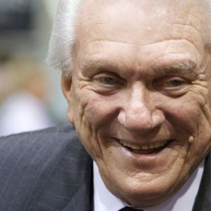 Born on This Day in 1937, Canada’s “Country Gentleman” Who Hosted Garth Brooks and Shania Twain on His Long-Running TV Show