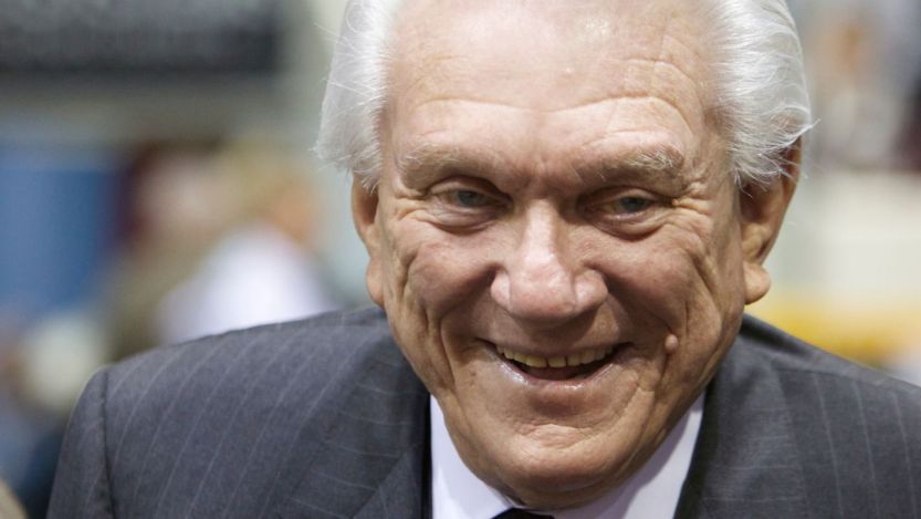 Born on This Day in 1937, Canada’s “Country Gentleman” Who Hosted Garth Brooks and Shania Twain on His Long-Running TV Show