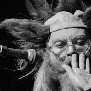 On This Day in 1995, We Lost This “Wonderfully Weird” Rocker Too Soon in a Tragic House Fire