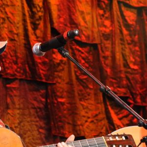 Kenny Chesney Will Fanboy Over Willie Nelson in New Podcast Season