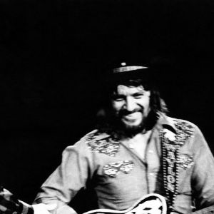 On the Charts This Day in 1976, the First Platinum-Certified Country Album Topped the Charts