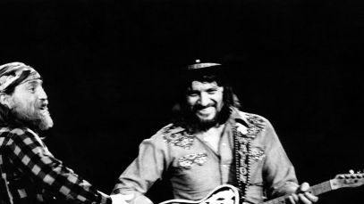 On the Charts This Day in 1976, the First Platinum-Certified Country Album Topped the Charts