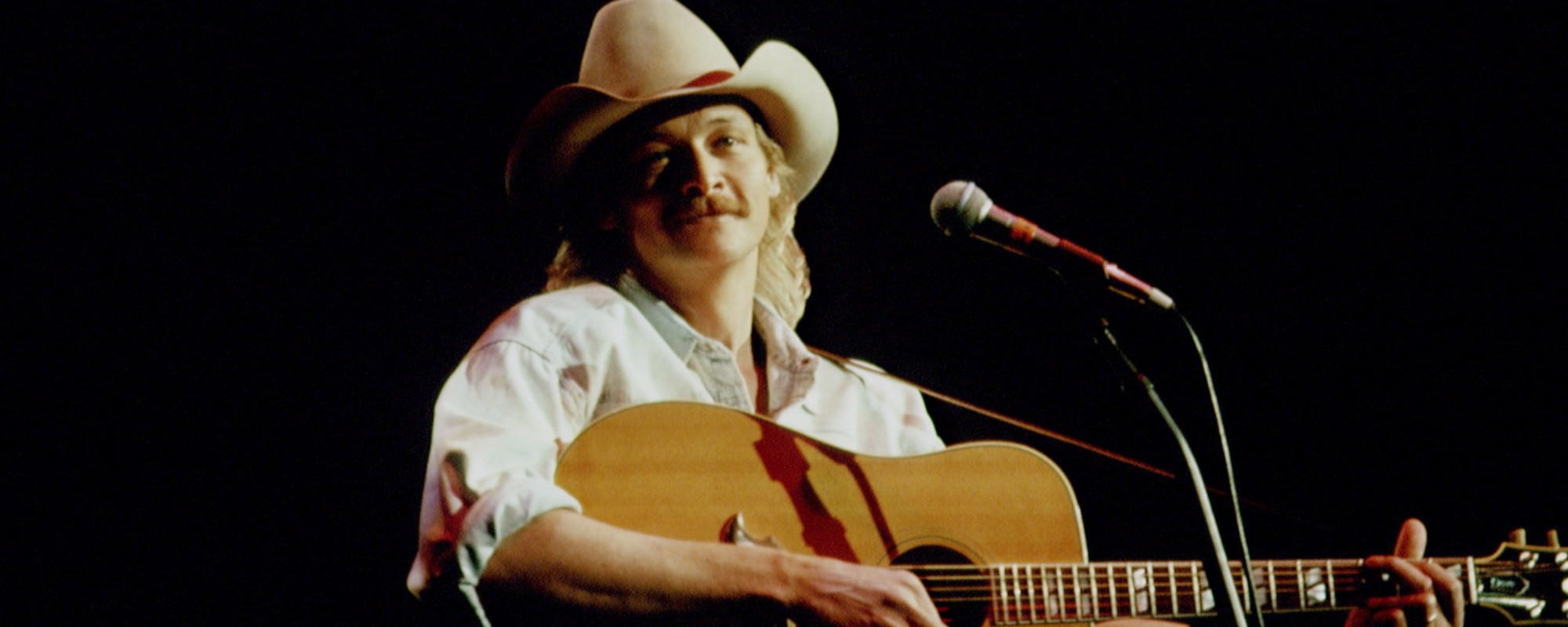 Alan Jackson Had a Big Hit With a Song That Waylon Jennings Didn’t Understand