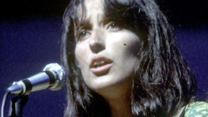 Joan Baez performing in 1970
