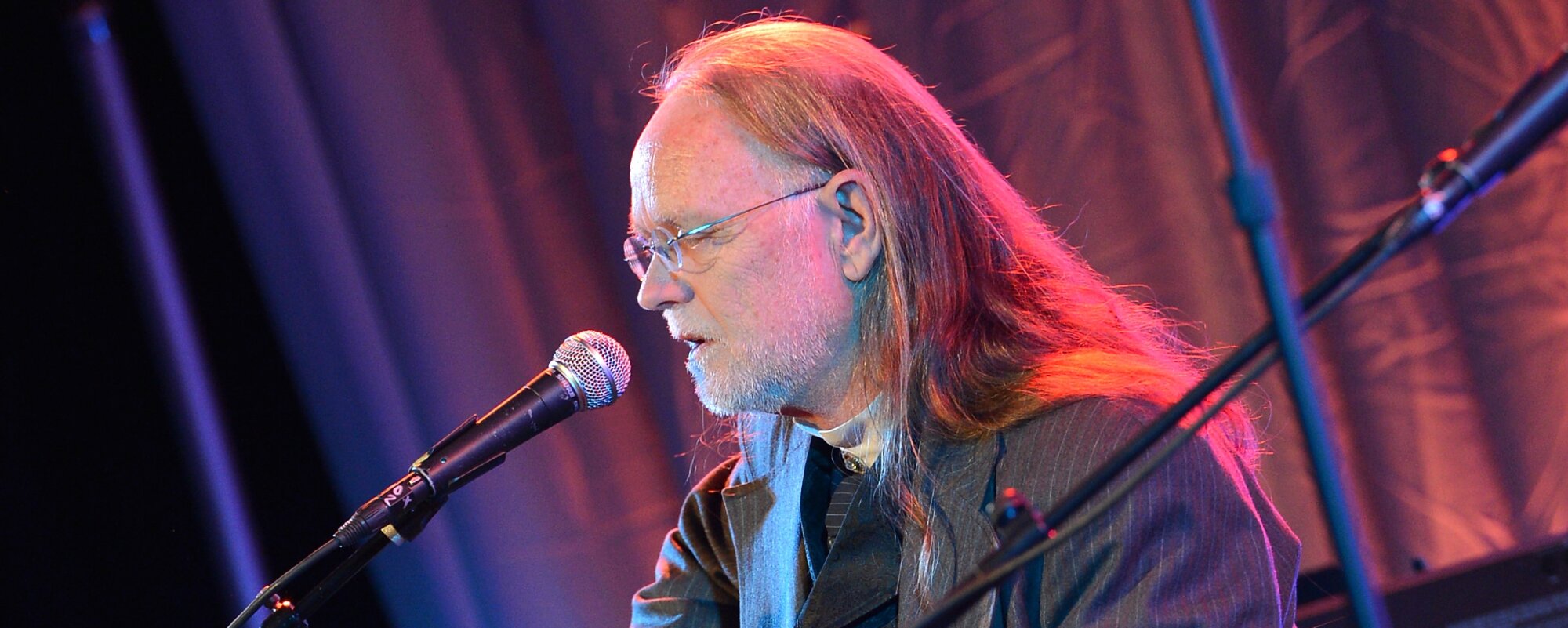 Born on This Day in 1953, the Hall of Fame Songwriter Behind Some of George Strait’s Biggest Hits and Other 90s Country Bangers