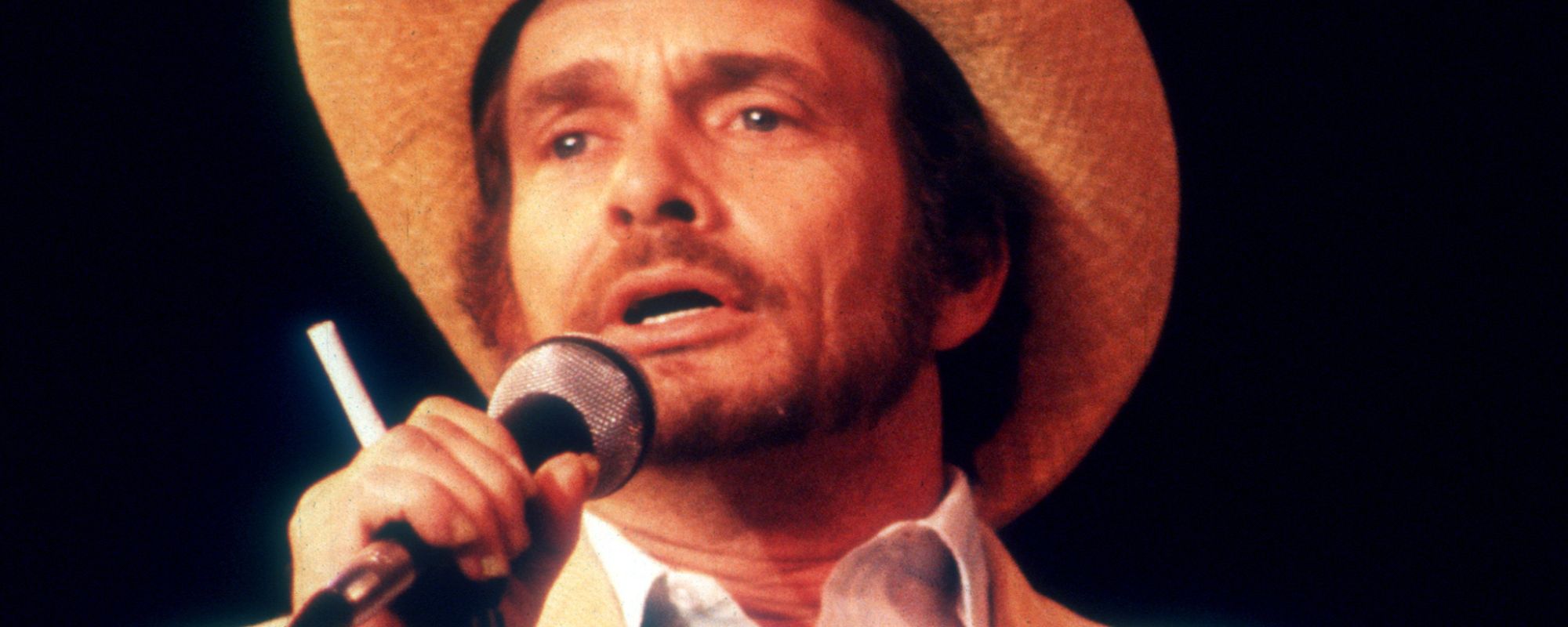 The Advice (And Artists) That Inspired Merle Haggard To Become a Songwriter, Not Just a Singer