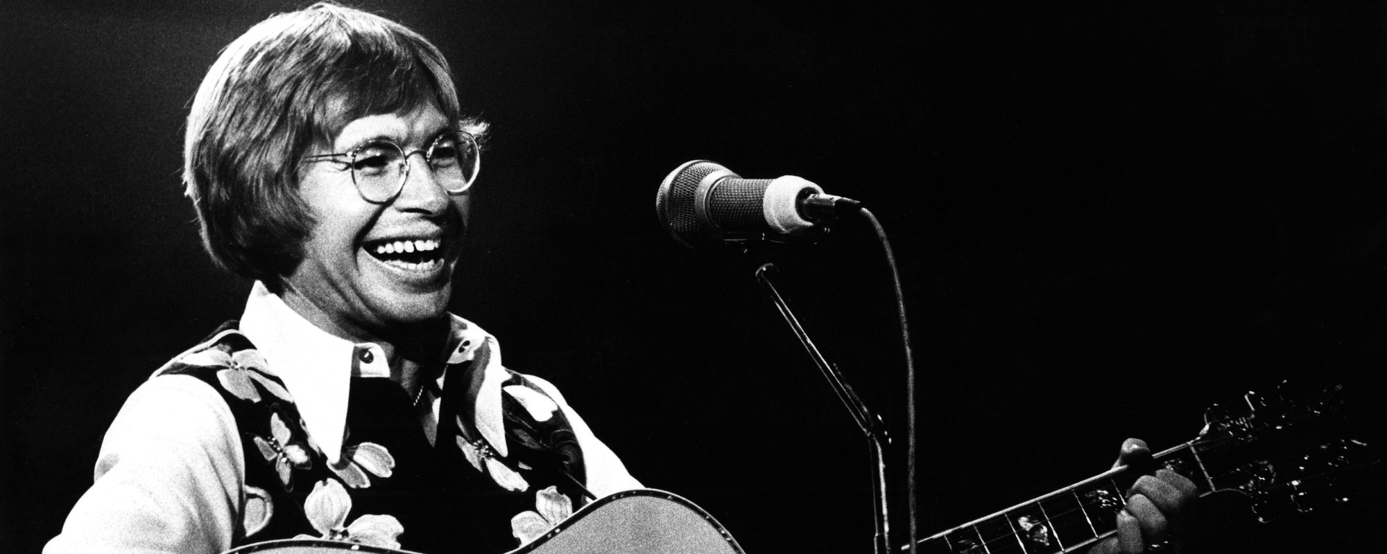 John Denver’s First No. 1 Hit Came From One Woman’s Heartbreaking Tragedy