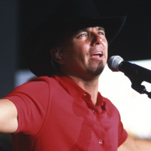 The Happy Songwriting Accident That Led to Kenny Chesney’s First No. 1 Hit