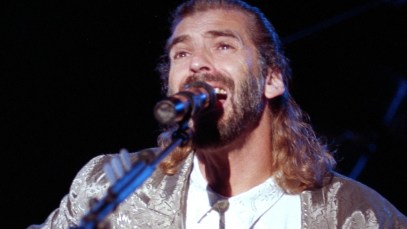 Most People Forget These 3 Kenny Loggins Hits, Which Are All Really Incredible