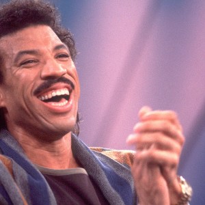 These 4 Classic Rock Songs From 1986 Don’t Make Much Sense, but I Still Keep Listening to Them