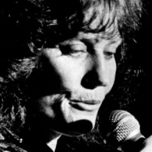 Loretta Lynn performing