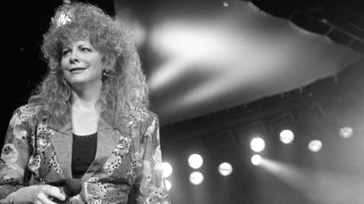 These 4 Country Albums From 1990 Will Forever Be Considered Masterpieces