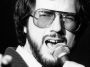 Rupert Holmes performing