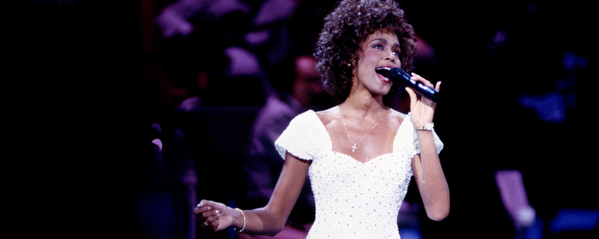 4 أغاني ويتني هيوستن المبكرة تثبت أنها واحدة من أفضل الفنانات على الإطلاق