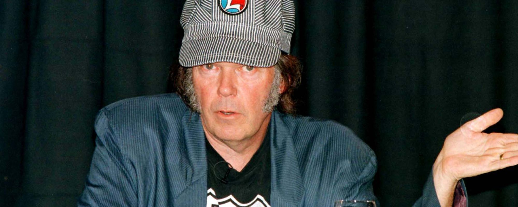 Neil Young Said He Had “No Idea” What His Song Was About When Dolly Parton Called To Ask, Much to Her Amusement