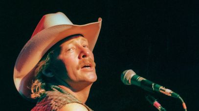On This Day in 2000, Alan Jackson Breathed New Life Into This Don Williams Classic