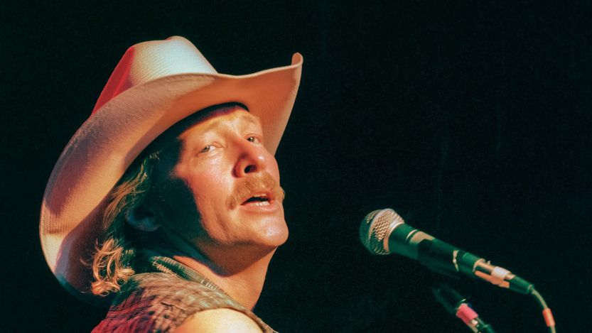 On This Day in 2000, Alan Jackson Breathed New Life Into This Don Williams Classic