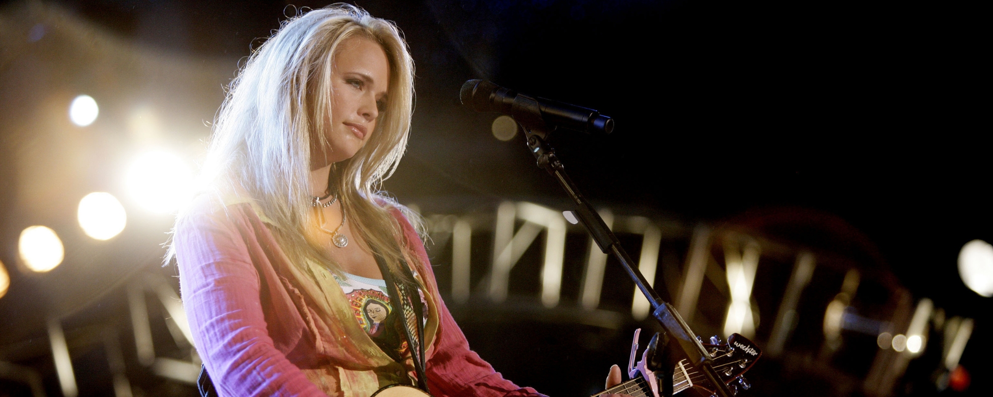 “Merle Is Smiling Down”: Miranda Lambert Singing This Tribute Cover of Merle Haggard’s 1980 Classic Is Hauntingly Perfect