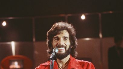 On This Day in 1976, Eddie Rabbitt Reached the Top of the Country Charts With This Boozy Heartbreak Anthem
