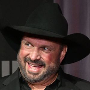 Garth Brooks Gushes Over This Cover of His 1993 No. 1 Hit: “Quit Doing Garth Stuff Better Than Garth”