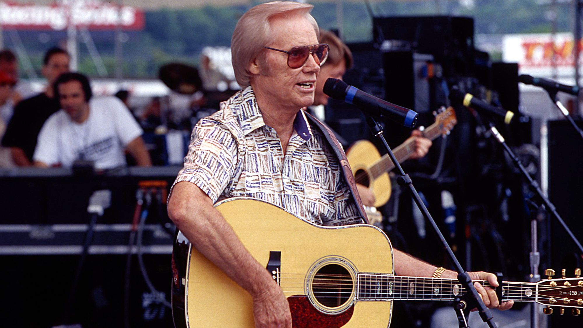 On This Day in 2013, We Bid Farewell to “The Rolls-Royce of Country Music” and Legendary Voice Keith Richards Called “Pure American Music”