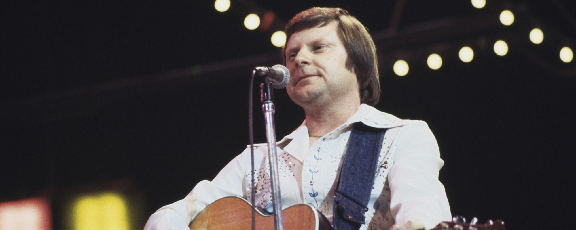 4 Forgotten Country Artists From the 1970s You Need To Rediscover Today