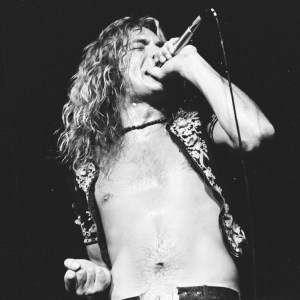 (MANDATORY CREDIT Koh Hasebe/Shinko Music/Getty Images) Robert Plant of Led Zeppelin performing on stage at Nippon Budokan, Tokyo, Japan, 23rd September 1971. (Photo by Koh Hasebe/Shinko Music/Getty Images)