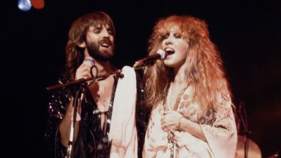 Singers Stevie Nicks and Kenny Loggins perform onstage circa 1978 in Los Angeles, California. (Photo by Chris Walter/Getty Images)