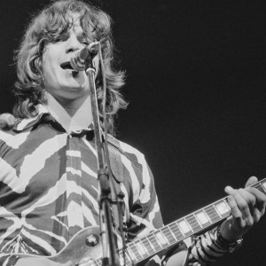 American guitarist and singer-songwriter Steve Miller performing with the Steve Miller Band at the Rainbow Theatre, London, 26th February 1972. (Photo by Michael Putland/Getty Images)