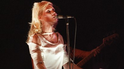 Debbie Harry of Blondie performs on stage at de Doelen, Rotterdam, Netherlands, 7th September 1978. (Photo by Rob Verhorst/Redferns)