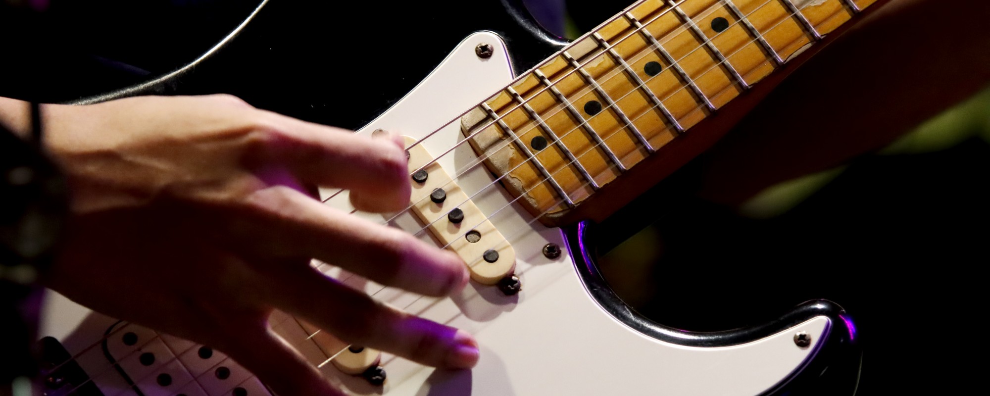 القصة وراء أغنية “جيمي هارنون” و”سينك” الناجحة في الثمانينيات والتي تركت بصمتها بعد ثلاث سنوات من إصدارها