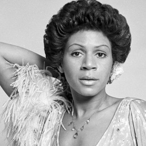 Portrait of American R&B & Disco singer Minnie Riperton (1947 - 1979), Los Angeles, California, 1975. (Photo by Steve Schapiro/Corbis via Getty Images)