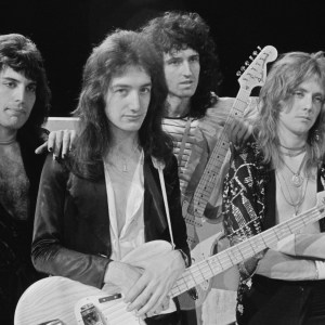 NETHERLANDS - 22nd NOVEMBER: Freddie Mercury (1946-1991), John Deacon, Brian May and Roger Taylor from Queen posed on the set of the Dutch TV show TopPop on 22nd November 1974. (Photo by Mark and Colleen Hayward/Redferns)