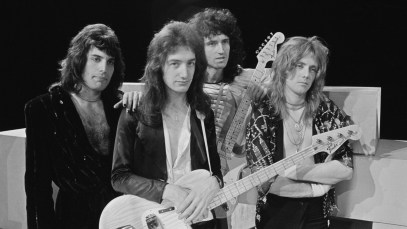 NETHERLANDS - 22nd NOVEMBER: Freddie Mercury (1946-1991), John Deacon, Brian May and Roger Taylor from Queen posed on the set of the Dutch TV show TopPop on 22nd November 1974. (Photo by Mark and Colleen Hayward/Redferns)