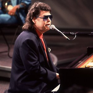 American musician Ronnie Milsap plays piano during a performance, Chicago, Illinois, November 1, 1987. (Photo by Paul Natkin/Getty Images)