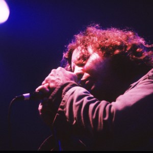 Pearl Jam, Eddie Vedder, Ahoy, Rotterdam, Holland, 16/07/1993. (Photo by Gie Knaeps/Getty Images)