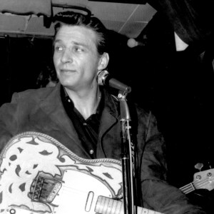 UNSPECIFIED - JANUARY 01: Photo of Waylon Jennings (Photo by Michael Ochs Archives/Getty Images)