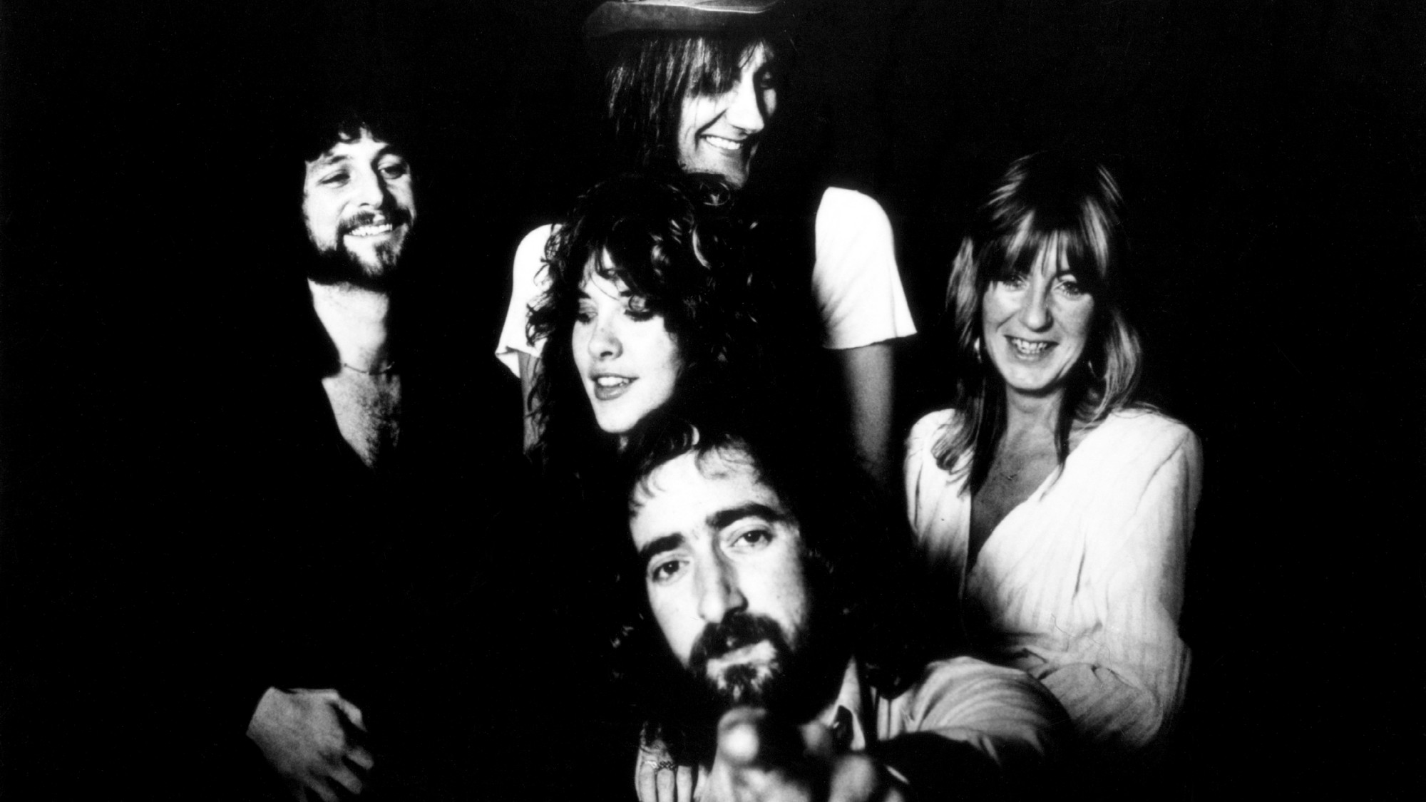 تكشف ستيفي نيكس عن الصفقة التي أبرمتها مع عضو آخر في Fleetwood Mac بعد انضمامها إلى الفرقة