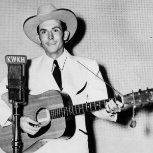 SHREVEPORT, LA - CIRCA 1947: Hank Williams performs on KWKH Radio circa 1947 in Shreveport, Louisiana. Photo by Michael Ochs Archives/Getty Images
