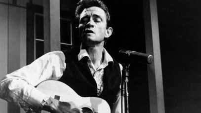 American rock and country singer-songwriter Johnny Cash (1932 - 2003), circa 1965. (Photo by Silver Screen Collection/Hulton Archive/Getty Images)