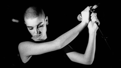 Irish singer Sinead O'Connor performs at Paradiso, Amsterdam, Netherlands, 16 March 1988. (Photo by Paul Bergen/Redferns)