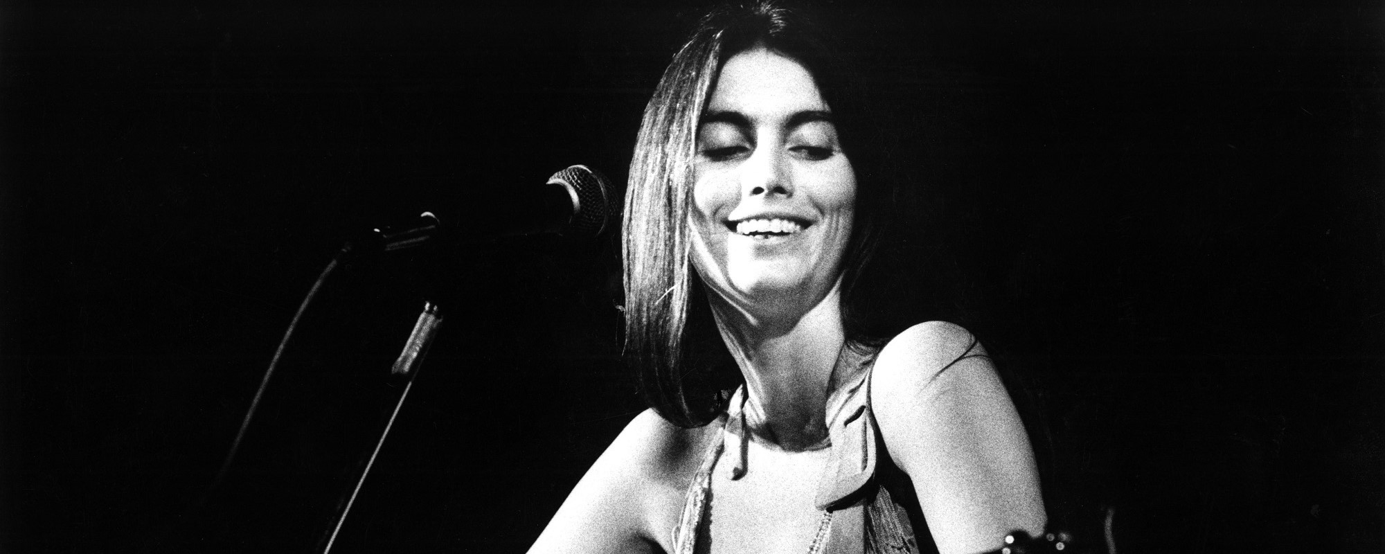 On the Charts in 1976, Emmylou Harris Scored Her First No. 1 Country Album With a Record That Featured Classic Covers of Patsy Cline and Buck Owens