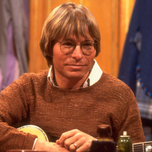 3 Nostalgic Folk Songs From the 1970s That Will Bring You Back to Your First Love