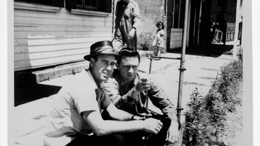 Born on This Day in 1925, the “Singing Fisherman” Known for His Historically Inspired Country Hits