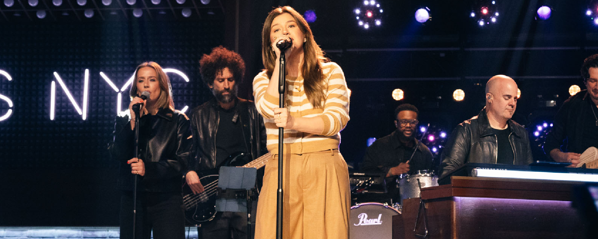 “Kelly Clarkson Will Make a Non-Country Music Listening Dude Turn up the Volume” and Her Belting This Jo Dee Messina Classic Is Proof