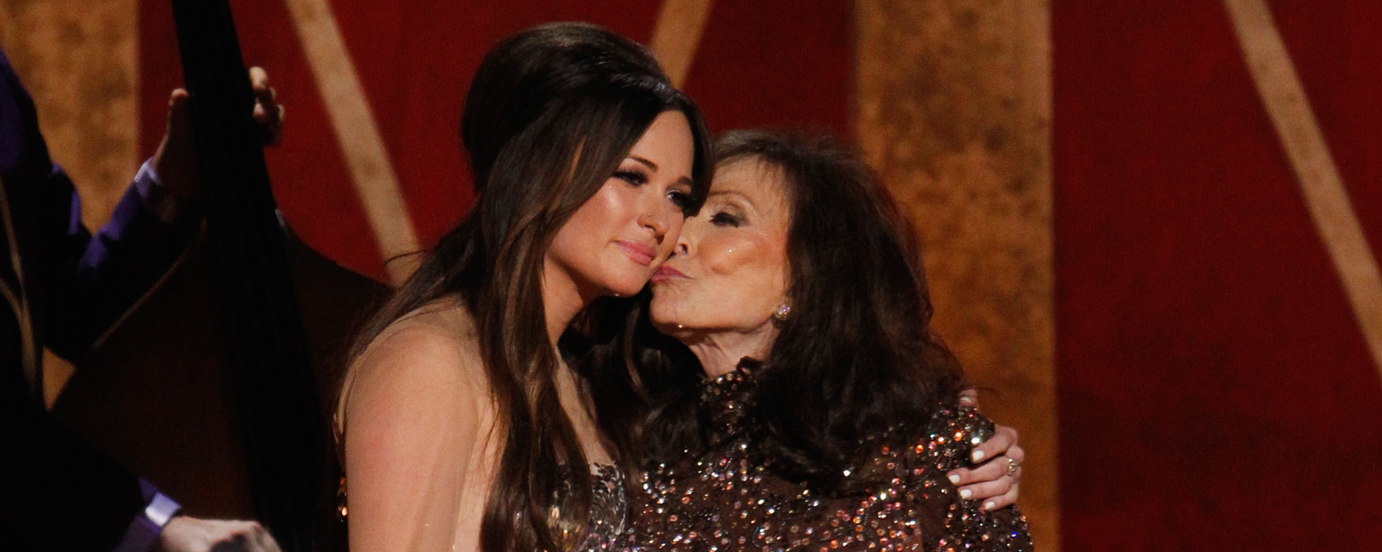 Kacey Musgraves Strumming Loretta Lynn’s Guitar While Singing Her Signature Song Is the “Greatest Tribute” to Lynn Ever