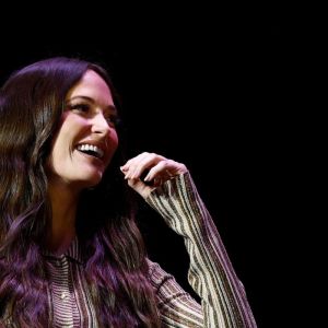 Kacey Musgraves Swears UFOs Followed Her on Flight to Nashville —And She’s Got Video To Back It Up